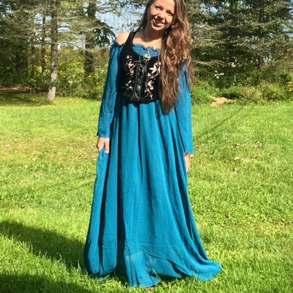 Medieval Renaissance SHEIN Mulvari Off Shoulder Shirred Bell Sleeve Dress SMALL